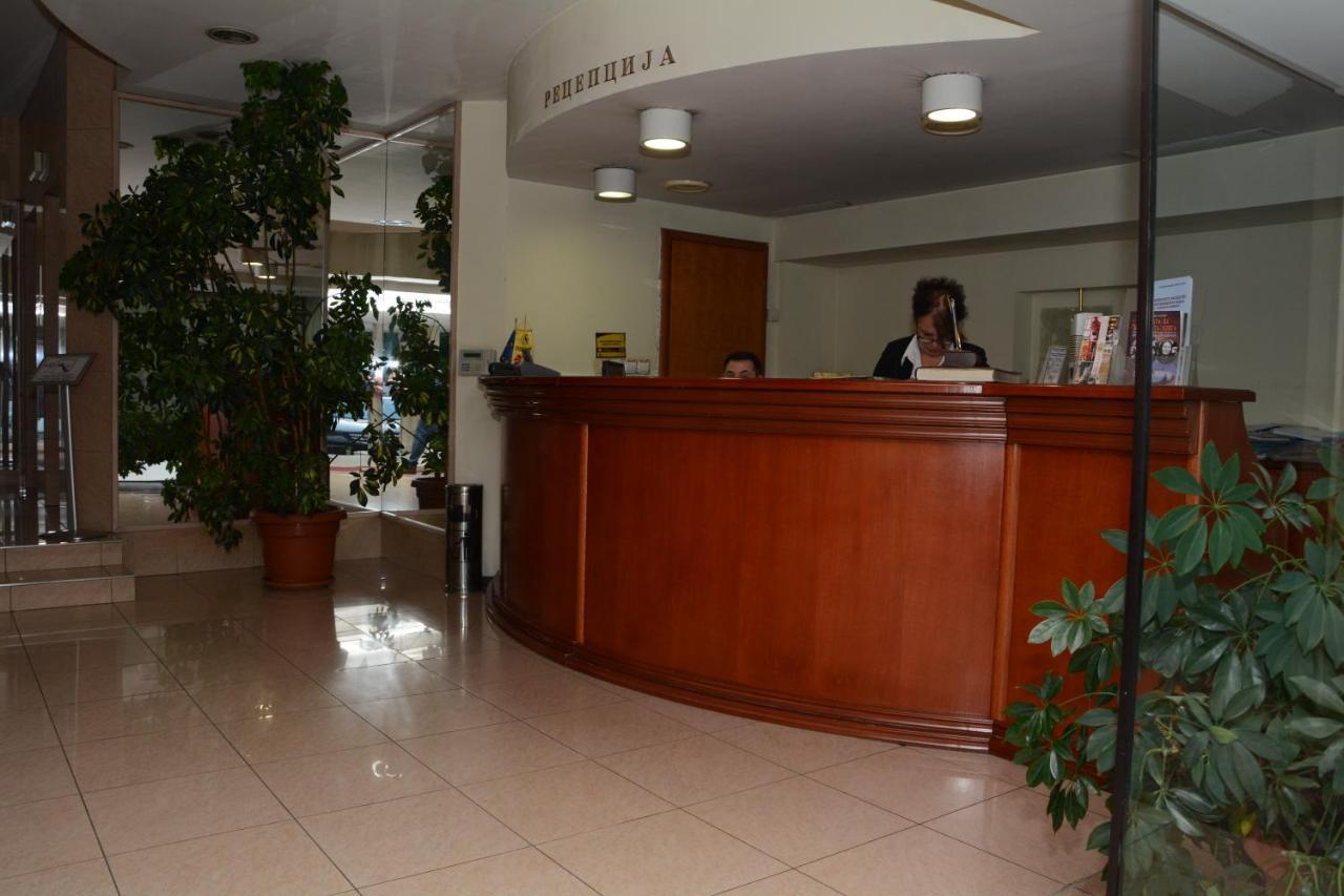 Oaza Hotel Štip エクステリア 写真
